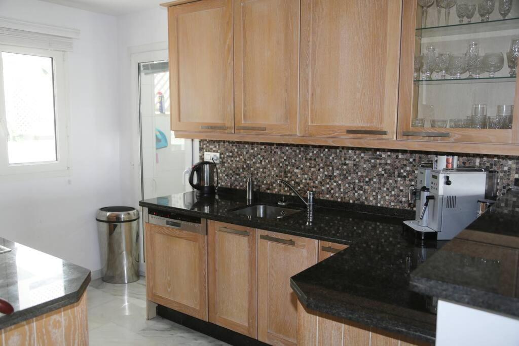 Stylish, Spacious With Sea View *